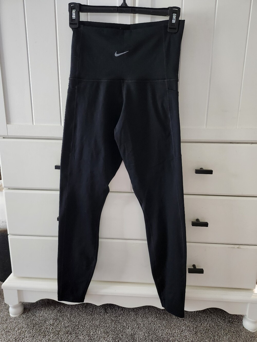 Nike Black Womens High-Waist Leggings with Silver Swoosh Sz S